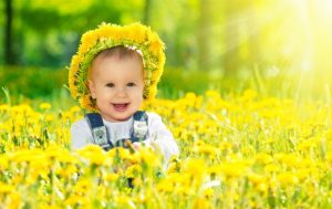 1035 Nama Bayi Yang Artinya Bahagia