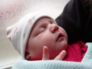 738 Nama Bayi Yang Artinya Damai